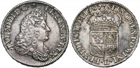 FRANCE, Royaume, Louis XIV (1643-1715), AR demi-écu de Flandre, 1687L couronné, Lille. D/ B. dr. à d., coiffé d''une longue perruque au bas de laquell...