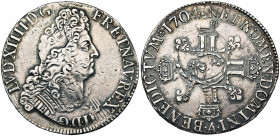 FRANCE, Royaume, Louis XIV (1643-1715), AR écu aux huit L, 1704A, Paris. 2e type. 4e réformation. D/ B. à d., cuirassé à l''antique. R/ Croix formée d...