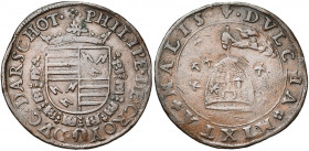 PAYS-BAS MERIDIONAUX, Cu jeton, s.d. (1567), Anvers. Philippe, sire de Croy, duc d''Aarschot. D/ Ecu couronné entouré du collier de la Toison d''or. R...