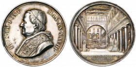 ITALIE, ETATS PONTIFICAUX, AR médaille, 1873, an 28, Bianchi. Restauration de la basilique Saint-Laurent-hors-les-murs. D/ B. à g. R/ Vue intérieure d...