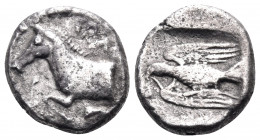 KINGS OF THRACE. Sparadokos, circa 464-444 BC. Diobol (Silver, 9 mm, 1.26 g, 5 h), Olynthos (?). ΣΠΑ Forepart of horse to left. Rev. Eagle flying left...