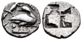 MACEDON. Eion. Circa 470-460 BC. Diobol (Silver, 11 mm, 1.07 g). Goose standing to right on decorated base, turning head to left to face a lizard craw...