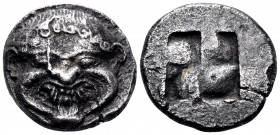 MACEDON. Neapolis. Circa 500-480 BC. Stater (Silver, 19 mm, 9.17 g). Gorgoneion facing with extended tongue. Rev. Quadripartite incuse square. Dewing ...