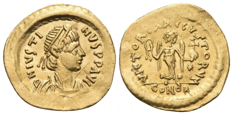 Justin I, 518-527. Tremissis (Gold, 15 mm, 1.37 g, 7 h), Constantinople. D N IVS...