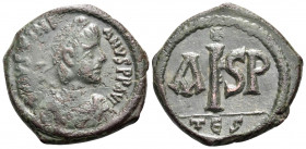 Justinian I, 527-565. 16 Nummi (Bronze, 24 mm, 7.14 g, 5 h), Thessalonica, 552-562. D N IVSTINIANVS P P AVG Diademed, draped and cuirassed bust of Jus...