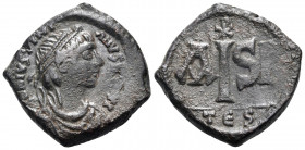 Justinian I, 527-565. (Bronze, 22.5 mm, 7.62 g), Thessalonica, 552-562. D N IVSTINIANVS P P AVG Diademed, draped and cuirassed bust of Justinian to ri...