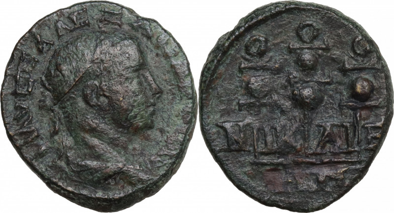 Severus Alexander (222-235). Bythinia, Nicaea. Æ (20mm, 4.50g) - R/ Three standa...
