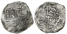 1595. Felipe II. Toledo. C. 4 reales. (Cal. 424) 12,74 g. Tres flores de lis en las armas de Borgoña. Flan grande. Rara. (MBC-).