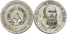 1977. Alemania Oriental. 5 marcos. (Kr. 64). 12,33 g. CU-NI. Escasa. S/C.