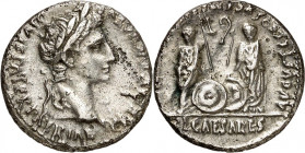 RÖMISCHES KAISERREICH. 
AUGUSTUS mit Gaius u. Lucius Caesares 2-1 v. Chr. Denar (2-1 v. Chr.) 3,64g, Lyon. Kopf m. Lkr. n.r. CAESAR AVGVSTVS - DIVI F...