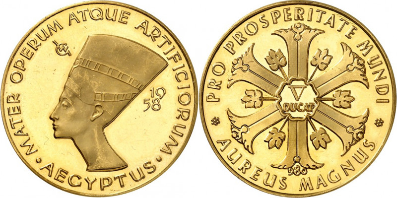 BUNDESREPUBLIK. 
GEDENKMÜNZEN und MEDAILLEN in GOLD. 
NOFRETETE. 5 Dukaten 195...