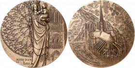 EUROPA. 
FRANKREICH - STÄDTE. 
PARIS. Medaille (o. J.) 1974 (v. C. Emmel) NOTRE DAME de PARIS. Gnadenbild vor Rosettenfenster / Ansicht der Kathedra...