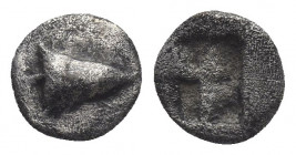MYSIA, Kyzikos. (Circa 550-480 BC). AR Hemiobol.
Obv: Head of tunny right.
Rev: Quadripartite incuse square.
Nomisma IX -; SNG von Aulock 7323.
Co...