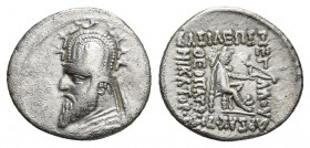 Kings of Parthia. Rhagae. Sinatrukes(93-69 BC). AR, Drachm.
Obv: Diademed and draped bust of Sinatrukes to left, wearing tiara decorated with hornand...