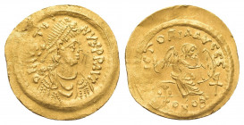 JUSTIN I (518-527 AD) Gold Semissis, Constantinopolis.
Obv: D N I[VS]TINVS P P AVG.
Pearl-diademed, draped, and cuirassed bust of Justin to right.
...