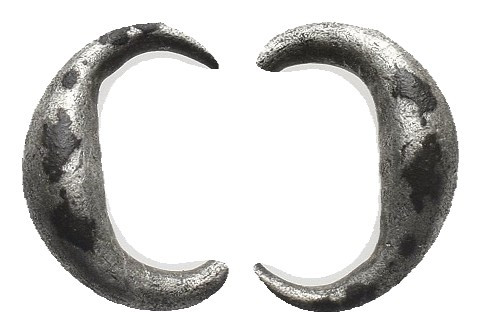 ANCIENT SILVER EARRING (CIRCA 6TH-3RD BC CENTURY).
Earring of drop type.
Condi...