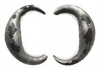 ANCIENT SILVER EARRING (CIRCA 6TH-3RD BC CENTURY).
Earring of drop type.
Condition : See picture.
Weight : 0.7 gr
Diameter : 11 mm