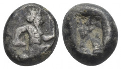 ACHAEMENID EMPIRE. Time of Artaxerxes I to Xerxes II (Circa 455-420 BC). AR Siglos. Sardes.
Obv: Persian king in kneeling-running stance right, holdi...