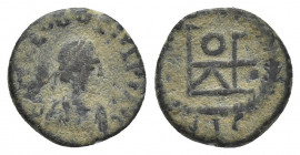 THEODOSIUS II
(445-450 AD). Nummus, Nicomedia.
Obv: [D N THEODOSIVS P F AVG].
Diademed, draped and cuirassed bust right.
Rev: NIC.
Monogram withi...