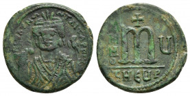 Maurice Tiberius, 582-602. Follis (Bronze, 29 mm, 12.50 g, 6 h), Theopolis (Antioch), year 5 = 586/7.
Obv: ΠITANTA-TAITAPPIV.
Crowned facing bust of...