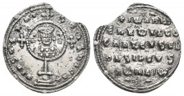 JOHN I TZIMISCES (969-976 AD). Miliaresion, Constantinople.
Obv: + IҺSЧS XRISTЧS ҺICA ✷.
Cross crosslet set on globus above two steps; in central me...