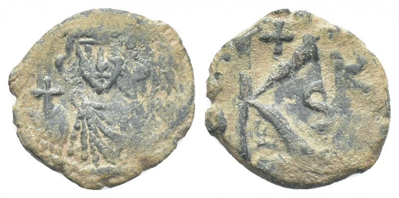 JUSTINIAN II ? (First reign, 685-695). Half Follis. Constantinople.
Obv: Crowne...