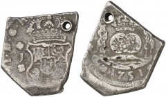 1751. Fernando VI. Guatemala. J. 8 reales. (Cal. 282). 26,10 g. Columnario. Perforación. Escasa. (MBC).