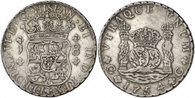 1754. Fernando VI. Guatemala. J. 8 reales. (Cal. 286). 26,88 g. Columnario. El 5 de la fecha arábigo. Muy rara. MBC+/MBC.