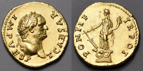 TITUS (79-81). Aureus (7,31 g) Rome 74.
A/ T CAES IMP VESP. Sa tête laurée à droite.
R/ PONTIF TR POT. La Fortune debout à gauche sur un cippe tenant ...