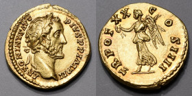 ANTONIN LE PIEUX (138-161). Aureus (7,33 g) Rome 156-157.
A/ ANTONINVS AVG .PIVS P.P.IMP.II. Sa tête laurée à droite.
R/ TR.POT.XX.COS.III. Victoire m...