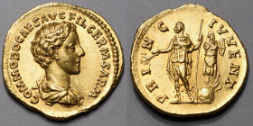 COMMODE Cesar (166-177 ). Aureus (7,26 g.) Rome 175-176 A/MM.COMMODO.CAES.AVG.FIL.GERM SARM Son buste drapé à droite.
R/ PRINC. IVVENT Commode debout...