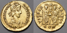 VALENTINIEN II (375-392). Solidus (4,37g.) Lyon (389-390) A/ DN VALENTINIANVS PF AVG Buste drapé et diadémé de l'Empereur. R/ VICTOR-IAAVGG Les Empere...
