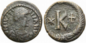 Justinian I (527-565). Æ 20 Nummi (20.5mm, 4.78g). Rome, 537-542. Diademed, draped and cuirassed bust r. R/ Large K; star to l., cross to r.; all with...