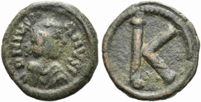 Justinian I (527-565). Æ 20 Nummi (19mm, 3.49g). Salona(?), 552/3. Diademed, dra...