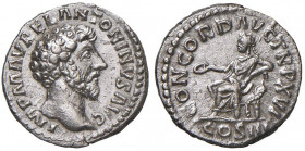 Marco Aurelio (161-180) Denario - Testa a d. - R/ La Salute seduta a s. - RIC 35 AG (g 3,31)