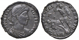 Costanzo II (337-361) Follis (Antiochia) Busto diademato a d. - R/ Soldato colpisce un nemico a terra -AE (g 4,12)
