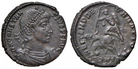 Costanzo II (337-361) Follis (Antiochia) Busto diademato a d. - R/ Soldato colpisce un nemico a terra -AE (g 2,15)