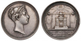 MEDAGLIE NAPOLEONICHE Medaglia 1813 Visita di Maria Luigia alla zecca - Opus. Andrieu, Brenet, Denon - AG (g 9,32 - Ø 22 mm) Sul bordo: ARGENT e cornu...