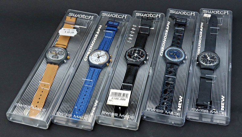 OROLOGI SWATCH Lotto di cinque orologi Swatch con movimento al quarzo e cassa co...