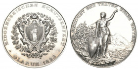 Glarus. Silbermedaille 1892. Glarus. Eidgenössisches Schützenfest. 32.74 g. Richter (Schützenmedaillen) 808b. Pracht­volle Erhaltung mit herrlicher Pa...