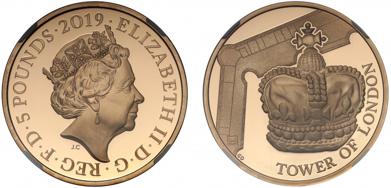 PF70 UCAM | Elizabeth II (1952 -), gold proof Five Pounds, 2019, in the Tower of...