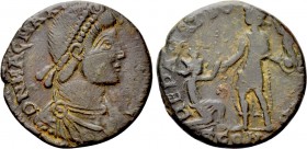 MAGNUS MAXIMUS (383-388). Ae. Arelate.