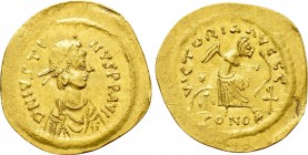 JUSTIN II (565-578). GOLD Semissis. Constantinople.