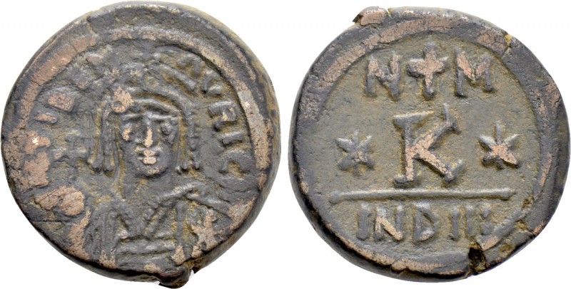 MAURICE TIBERIUS (582-602). Half Follis. Carthage. Dated IY 3 (584/5). 

Obv: ...