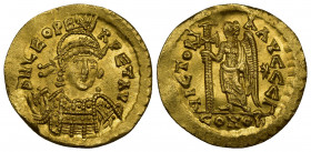 (Gold. 4.48g 22mm) LEO I (457-473). GOLD Solidus. Constantinople.
D N LEO PERPET AVG.
Helmeted, diademed and cuirassed bust facing, holding shield a...