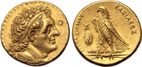 Ptolemaic Kingdom of Egypt, Ptolemy II Philadelphos AV Trichryson - Pentadrachm. Alexandria, circa 275-272 BC. Diademed head of Ptolemy I to right, we...