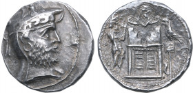 Kings of Persis, Vādfradād (Autophradates) II AR Tetradrachm. Istakhr (Persepolis) mint, circa early-mid 2nd century BC. Diademed and bearded head to ...