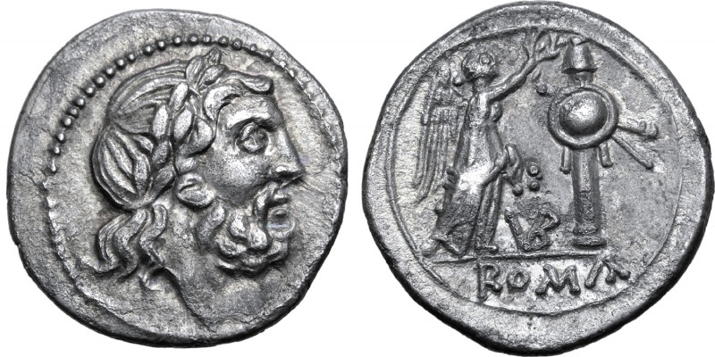 VB series AR Victoriatus. Uncertain mint, 211-208 BC. Laureate head of Jupiter t...