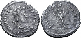 Honorius AR Half Siliqua. Ravenna, AD 402-406. D N HONORIVS P F AVG, pearl-diademed, draped and cuirassed bust to right / VICTORIA AVGG, Victory stand...