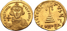 Justinian II AV Solidus. First reign. Constantinople, AD 687-692. D IЧSƮ(retrograde)INIANЧS PЄ AVC, facing bust with short beard, wearing crown and ch...